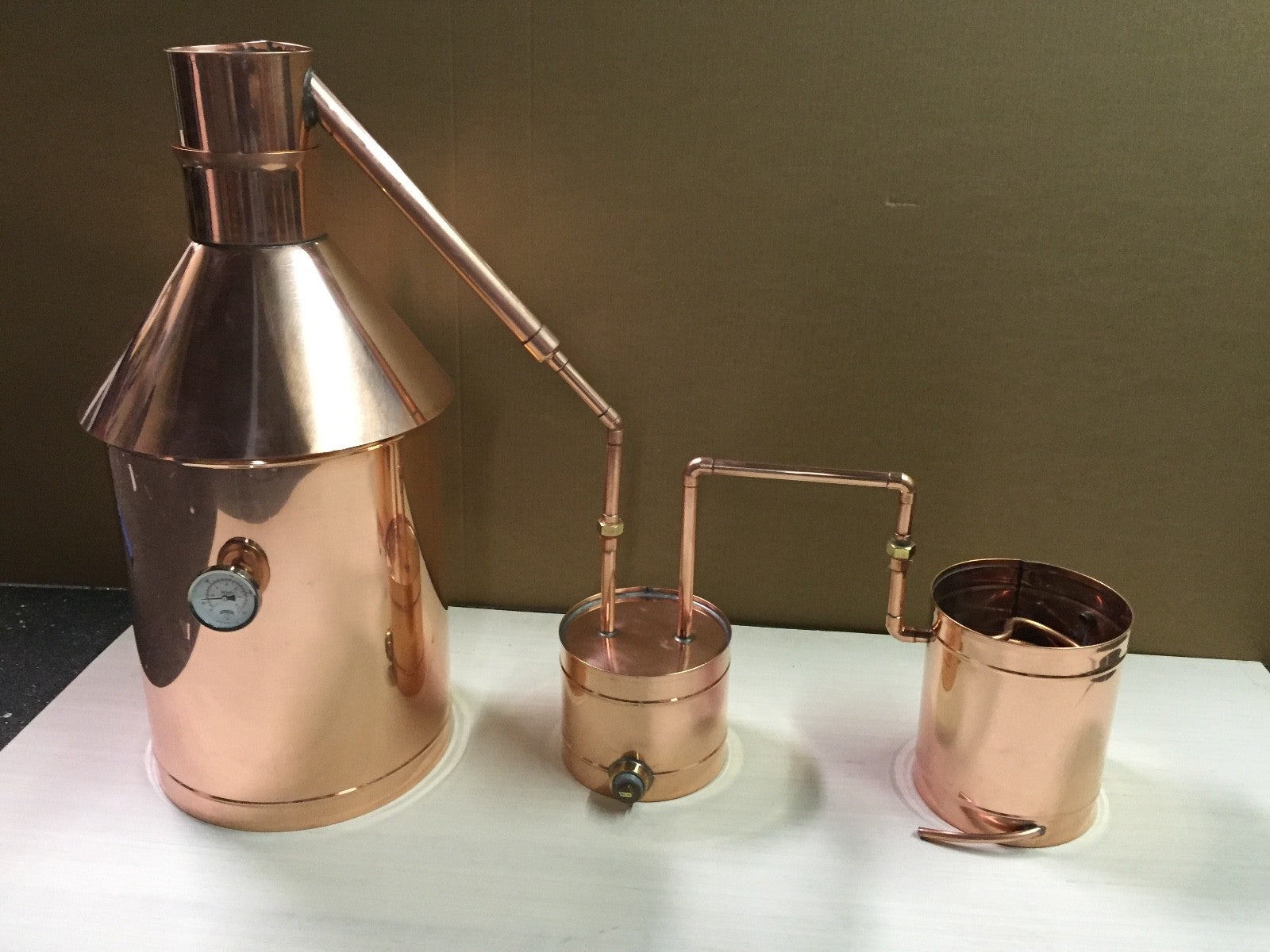 The Legendary StillZ 6 Gallon Copper Moonshine Still- Thumper-Worm 20 OZ Copper!